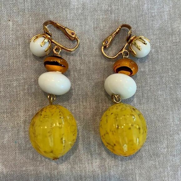 Boho Yellow and White Resin earrings - Picture 1 of 2